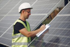 Para asegurar la rentabilidad continua de tu central solar, somos tu empresa de limpieza y mantenimiento de parques fotovoltaicos de confianza. Limpieza Placas Solares Valencia prestamos nuestros servicios y capacidad operativa para ofrecer soluciones integrales a nivel industrial en un área clave del arco Mediterráneo y Central de España.